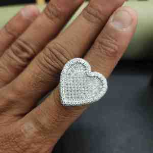 Anillo de Moda DOPE JEWELLS DLR-0086 con Diseño de Corazón, Estilo Hip Hop, con Moissanita Baguette, Acero Inoxidable, Certificado IGI, Personalizable - Product Image 6