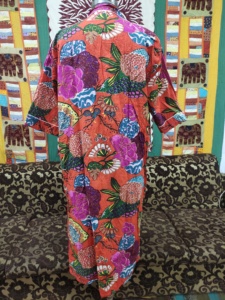 Kimono de algodón suave con diseño de fruta impresa a mano para mujer tela transpirable ligera perfecta para vacaciones en la playa o informal - Product Image 3