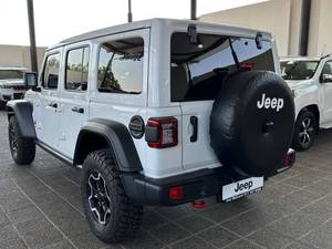 รถเอสยูวีออฟโรดขนาดกลางปี 2025 รุ่น Unlimited Rubicon Sport Utility 4D มือสอง - Product Image 3