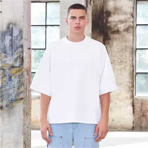 T-shirts graphiques à motifs solides conçus sur mesure en gros pour les marques de mode pour les événements et les équipes de marque Teints unis - Product Image 5