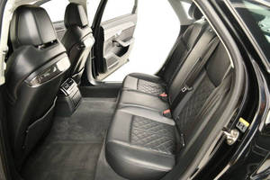 สภาพสมบูรณ์แบบ Audi S8 4.0T quattro ปี 2020 - Product Image 2