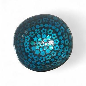 Bol en noix de coco fait à la main avec incrustation de nacre pour la présentation des aliments, la décoration de table et l'espace de vie naturel du Vietnam - Product Image 2