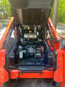 Chargeur compact sur chenilles Kubota SVL75-3, chargeur à direction par glissement, chargeur rétrocaveuse, moteur à chenilles, roulement de moteur, pompe - Haute efficacité - Product Image 5