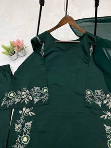 Conjunto de Kurta de Chifón Georgette Sintético con Bordado para Mujer, Diseño Fabzone, Estilo Vintage, Secado Rápido, Corte Holgado para Adultos, Ideal para Fiestas - Product Image 3