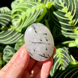 Pierre de paume ovale en quartz rutilé blanc naturel, polie, cristal de tourmaline de guérison, pierre précieuse d'amour, Feng Shui, méditation - Product Image 6