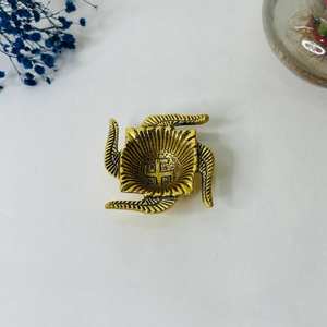 Diffuseur d'encens religieux fait à la main en aluminium naturel laiton Diya couleur or T-Light titulaire meilleur prix décor à la maison nouveau diffuseur - Product Image 1