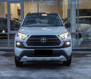 Toyota RAV4 2025 SUV Gasolina Automático Turbo Asientos de Cuero Techo Panorámico Faros LED Pantalla Táctil - Product Image 1