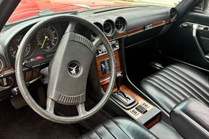 Mercedes-Benz 450SL de 1979, Usado, Motor V8 de 4.5 Litros, Color Rojo Brillante Metálico, Techo Rígido Incluido - Product Image 4