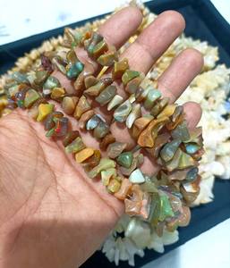 Opale éthiopienne de haute qualité 5-20mm pierres brutes percées à la main pierre brute cadeau de fête des mères cadeau à la mode pour bijoux de mode - Product Image 4