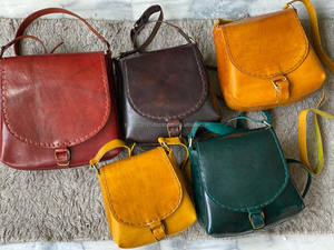 Nouveau véritable fait à la main élégant en cuir véritable sacs à bandoulière vente chaude sacs à main femmes Unique concepteur en cuir véritable sacs à bandoulière - Product Image 6