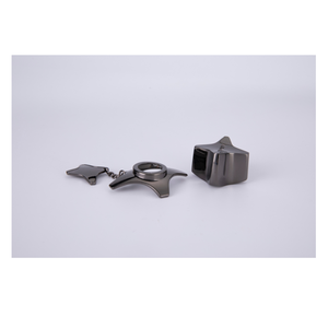 Diseño de Tapa de Botella de Perfume de Metal con Pulverizador de Bomba - Product Image 4