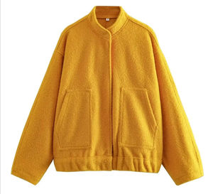 Achetez la nouvelle collection de vestes bomber oversize pour femmes, avec poches, col montant et manches longues. - Product Image 1