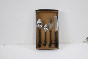 Juego de cubiertos de metal de acero inoxidable con asas de latón Estilo moderno Acabado pulido Caja personalizada Embalaje para obsequios - Product Image 4