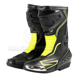 Cómodos zapatos deportivos de estilo para hombre para Paseo diario en moto con equipo de protección Nombre del equipo personalizado - Product Image 1