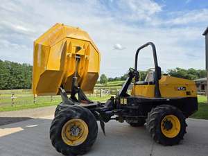 Mini-dumper JCB d'occasion 6 tonnes 4x4 diesel sur chenilles avec moteur de 55 kW et faible consommation de carburant - Product Image 6