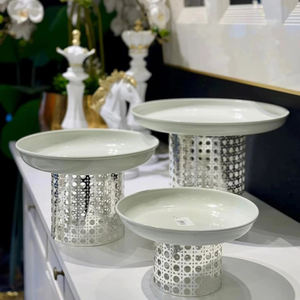 Fabricant et exportateur à la mode de plateau de service en bois naturel disponible à des prix abordables pour les cadeaux et les fournitures de fête - Product Image 3