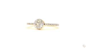 Anillo de Compromiso de Diamantes en Racimo Redondo de Oro Personalizado para Mujer - Product Image 2