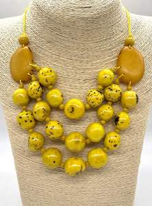 Collar de Cuentas de Madera y Resina Hecho a Mano para Mujer, Joyería Elegante y con Estilo de bh Resin Crafts - Product Image 6