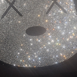 เสื้อยืดแฟชั่นสตรีทฤดูร้อนประดับพลอยเทียม100% ผ้าฝ้าย180กรัมแขนปกติเป็นมิตรกับสิ่งแวดล้อมสไตล์โลโก้ด้านหน้าของผู้ชาย - Product Image 3