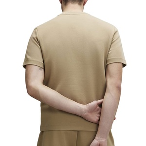 T-shirt pour homme en toile de soie/coton respirant à séchage rapide, coupe classique, design personnalisé OEM/ODM, vente en gros pour l'été - Product Image 3