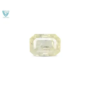 Saphir Jaune Naturel de 9,29 Carats (Pukhraj) - Pierre Précieuse Facettée Taille Émeraude - Product Image 1