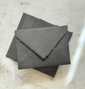 Enveloppes faites à la main A7 Deckle Edge Slate Grey Abaca & Cotton Handmade - Product Image 1