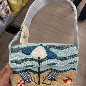 Porte-monnaie brodé avec sangle ceinture, perles de rocaille, léger, forme carrée, couleur personnalisable, design fait main, logo personnalisé - Product Image 1