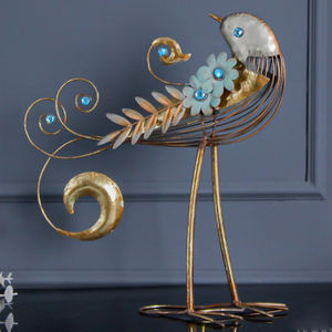 Escultura Decorativa de Metal de Latón con Diseño de Pájaro, Acabado Dorado, para Interiores, Accesorios para el Hogar - Product Image 1