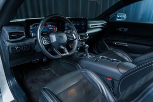 ฟอร์ด มัสแตง จีที500 ซีดาน ปี 2024 สีขาว เครื่องยนต์ 5.0-6 ลิตร V8 เทอร์โบ เบนซิน เกียร์อัตโนมัติ ไฟหน้า LED เบาะหนังสีเข้ม ยาง R17 มาตรฐานยูโร 6 สภาพใหม่/มือสอง - Product Image 4