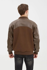 Diseño OEM logotipo personalizado ropa de calle de alta calidad béisbol Collage Color marrón chocolate bordado parche trabajo Varsity chaqueta - Product Image 6