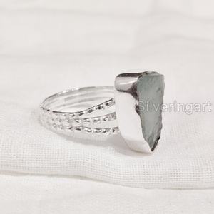 Bijoux en pierre brute Bague pour femme Aigue-marine réglable naturelle Pierre précieuse brute Mars Pierre de naissance Bande à pois Bague en argent sterling 925 - Product Image 1