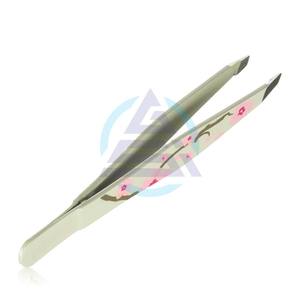 Pince à épiler à pointe inclinée en acier inoxydable, prix bas, collection de designers, logo et design personnalisés, antistatique - Product Image 1