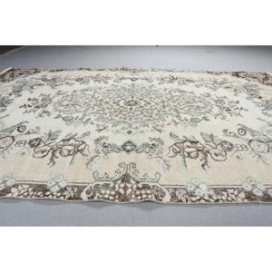 Turkish Large Rug 5,5x9 ft, <b>Brown</b> Polka dot Vintage <b>Wool</b> Rug - Product Image 3