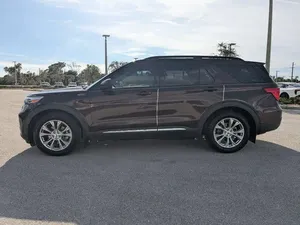 ฟอร์ด เอ็กซ์พลอเรอร์ XLT ปี 2020 สภาพดีเยี่ยม ใช้งานน้อย - Product Image 3