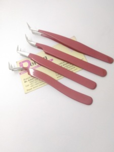 Pinzas de pestañas personalizadas de Color rojo, la mejor punta de fibra, pinzas de extensión de pestañas de volumen de acero inoxidable con estuche de etiqueta privada - Product Image 5
