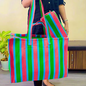 Bolsas grandes con Cremallera de nailon reciclado ecológico con bolsa de cosméticos Bolsas de lavandería de plástico sostenibles Suministro a granel de La India - Product Image 1