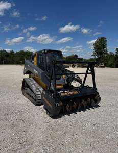 Livraison gratuite John D 333G Chargeuse sur chenilles forestière avec broyeur forestier, homologuée CE EPA - Product Image 3