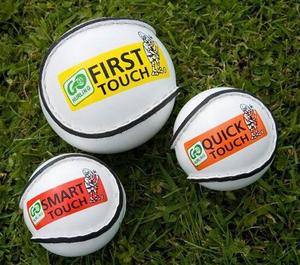 Diseño único Profesional GAA Competencia de entrenamiento Hurling Balls All Weather Tamaños personalizados PU Cuero Colores personalizables Logo - Product Image 6