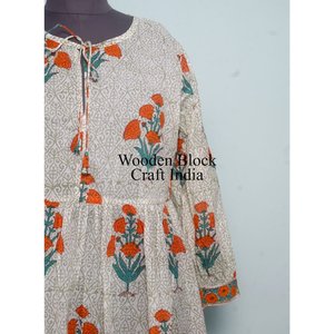 Robe midi florale d'été en coton 100% fabriquée à la main, écologique, imprimée numériquement, avec un design de fermeture à cordon, idéale pour les journées ensoleillées - Product Image 3