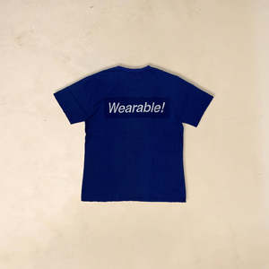 Camiseta de Jersey Desgastada Estilo Urbano Transpirable Bordada Bajo MOQ Pesos de Tela de 200g y 300g Patrones de Letras y Logotipos Sólidos - Product Image 1