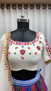 Musli especial Navratri con hilo múltiple y trabajo de espejo Lehenga Choli mujer fabricante de moda de Surat - Product Image 3