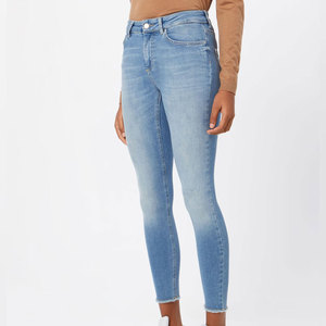 กางเกงยีนส์ผ้ายืดทรงผีเสื้อสำหรับผู้หญิงกางเกงยีนส์ขาดแบบเต็มตัวสำหรับผู้หญิงขายส่ง - Product Image 5