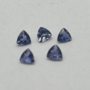 Iolite ธรรมชาติ 4x4 มม. ล้านล้านเพชร 0.13 กะรัต Iroc ขายคุณภาพสูง iolite สีฟ้าอัญมณีหลวมผู้ผลิตชั้นนําและผู้ส่งออก - Product Image 3