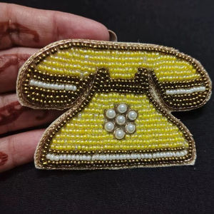 เข็มกลัดรูปแมลงเต่าทอง งานปักด้วยมือ ประดับด้วยลูกปัดมิยูกิ  งานแฮนด์เมด  ด้ายทองแดง  แบรนด์สั่งทำ  ขายส่ง - Product Image 1