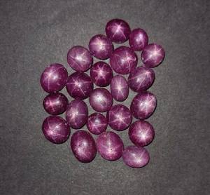 Ruby Star Cabochon Piedras preciosas sueltas Corte ovalado 3mm Altura del artículo Alta calidad Natural - Product Image 1