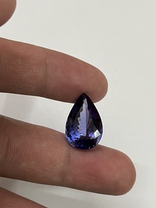 รูปทรงลูกแพร์คุณภาพดีสีฟ้าแทนซาเนียธรรมชาติทำพลอยหลวม15.58กะรัตโดย Sadiya International - Product Image 3