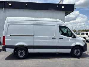 Mercedes-Benz Sprinter 2500 2024, Techo Estándar, Diésel, Transmisión Automática, 3 Años de Garantía, Techo Solar, Asientos de Cuero - Product Image 5