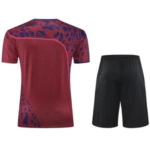 Conjunto personalizado de camiseta de fútbol para hombres y niños, camiseta de manga corta de secado rápido de 2 piezas personalizada y pantalones cortos, uniforme de fútbol, ropa deportiva - Product Image 3