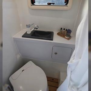 Nouvelle cabine de camping pour pick-up à glissière intégrée - Conception tout-terrain - Édition Barefoot Caravans - Prête à l'exportation - Product Image 5