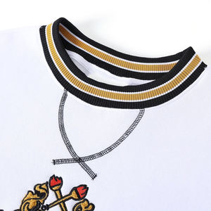 Sweat-shirt personnalisé de la sororité Omega |   Pull personnalisé avec lettre grecque |   Ajoutez votre histoire de chapitre - Product Image 6